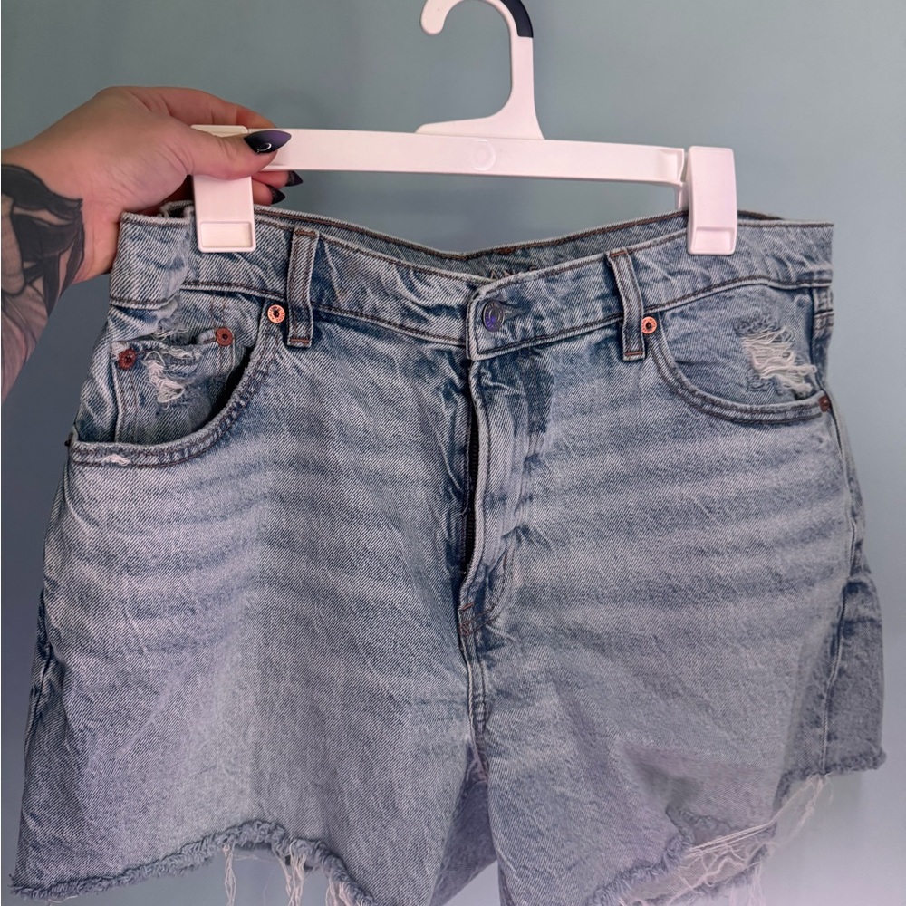 American Eagle Outfitters Light Blue Jean Shorts—mom shorts